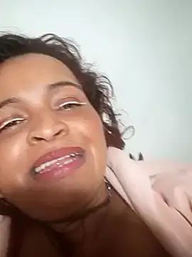 Snapshot of _violetta_- chatting on March 8, 2025, 12:55 am  violetta - online show from March 8, 2025, 12:55 am