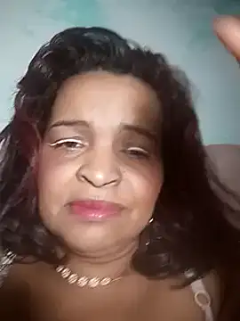 Snapshot of _violetta_- chatting on March 9, 2025, 9:25 pm  violetta - online show from March 9, 2025, 9:25 pm