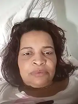 Snapshot of _violetta_- chatting on March 13, 2025, 2:49 am  violetta - online show from March 13, 2025, 2:49 am