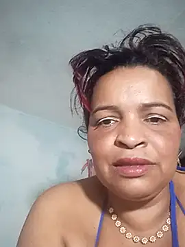Snapshot of _violetta_- chatting on March 17, 2025, 11:32 pm  violetta - online show from March 17, 2025, 11:32 pm