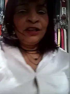 Snapshot of _violetta_- chatting on March 20, 2025, 10:07 pm  violetta - online show from March 20, 2025, 10:07 pm