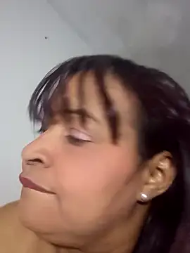 Snapshot of _violetta_- chatting on September 10, 2025, 12:54 am  violetta - online show from September 10, 2025, 12:54 am