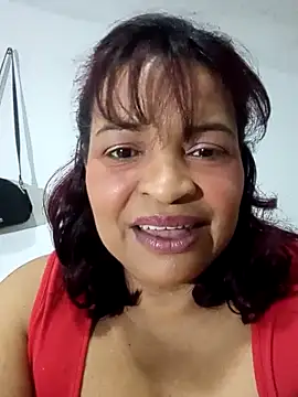 Snapshot of _violetta_- chatting on September 19, 2025, 1:56 pm  violetta - online show from September 19, 2025, 1:56 pm