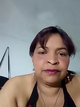 Snapshot of _violetta_- chatting on September 21, 2025, 11:50 pm  violetta - online show from September 21, 2025, 11:50 pm