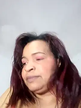 Snapshot of _violetta_- chatting on October 13, 2025, 1:05 am  violetta - online show from October 13, 2025, 1:05 am