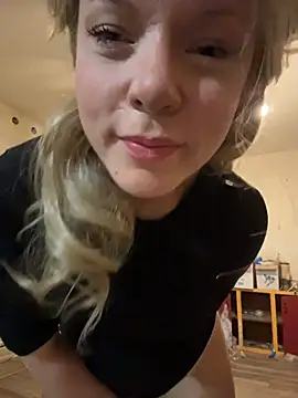 EllaSnow online show from March 4, 2026, 7:58 am