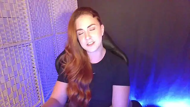 KayleyxEmily online show from February 7, 2026, 9:07 pm