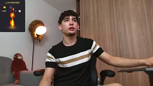 Snapshot of zenn_rush1 chatting on January 18, 2025, 11:43 am zenn rush1 online show from January 18, 2025, 11:43 am