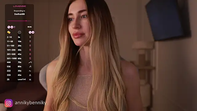 Coconutkittyy online show from March 17, 2025, 9:34 pm