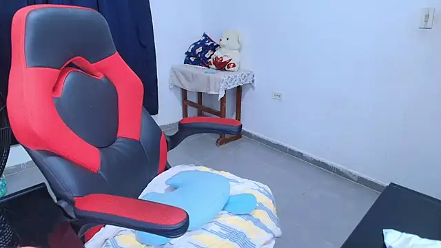 italy   boobs online show from September 28, 2025, 2:28 am