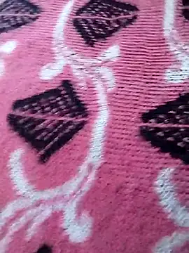 saloni19881 online show from December 1, 2025, 4:39 am