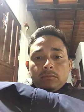 Snapshot of isacalejandroo chatting on January 14, 2025, 6:34 am isacalejandroo online show from January 14, 2025, 6:34 am