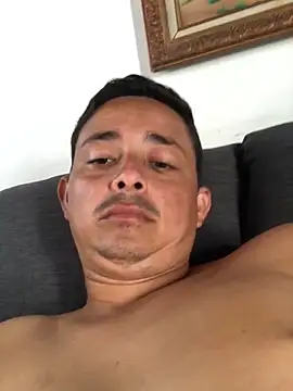 Snapshot of isacalejandroo chatting on January 14, 2025, 7:53 pm isacalejandroo online show from January 14, 2025, 7:53 pm