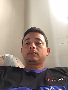 Snapshot of isacalejandroo chatting on January 21, 2025, 4:27 pm isacalejandroo online show from January 21, 2025, 4:27 pm