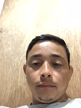 Snapshot of isacalejandroo chatting on January 24, 2025, 3:43 am isacalejandroo online show from January 24, 2025, 3:43 am