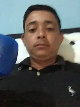 Snapshot of isacalejandroo chatting on February 1, 2025, 2:56 pm isacalejandroo online show from February 1, 2025, 2:56 pm