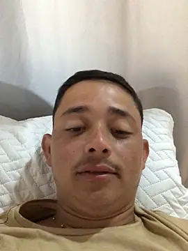 Snapshot of isacalejandroo chatting on February 15, 2025, 4:34 pm isacalejandroo online show from February 15, 2025, 4:34 pm