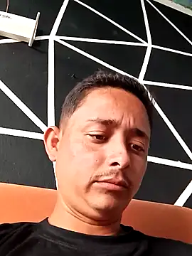 Snapshot of isacalejandroo chatting on February 17, 2025, 8:36 pm isacalejandroo online show from February 17, 2025, 8:36 pm