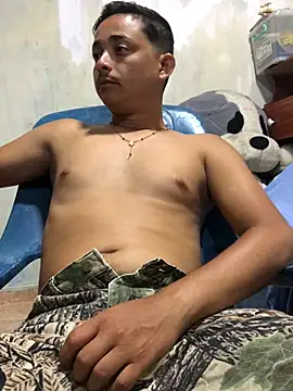 Snapshot of isacalejandroo chatting on February 19, 2025, 3:17 am isacalejandroo online show from February 19, 2025, 3:17 am