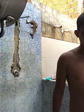 Snapshot of isacalejandroo chatting on February 28, 2025, 10:17 pm isacalejandroo online show from February 28, 2025, 10:17 pm