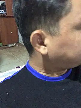 Snapshot of isacalejandroo chatting on March 1, 2025, 1:43 am isacalejandroo online show from March 1, 2025, 1:43 am