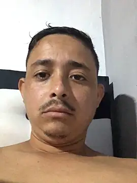 Snapshot of isacalejandroo chatting on September 21, 2025, 4:30 pm isacalejandroo online show from September 21, 2025, 4:30 pm