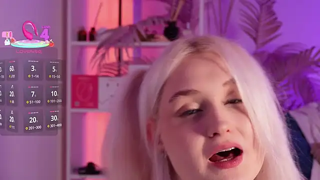 tiffannyjons online show from December 4, 2025, 6:05 pm