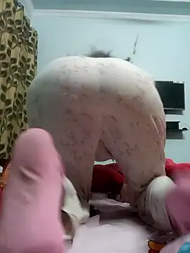 HotRiyacpl online show from January 12, 2026, 3:06 pm