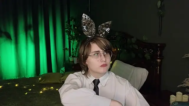Funny bunnyy online show from January 10, 2025, 4:51 pm