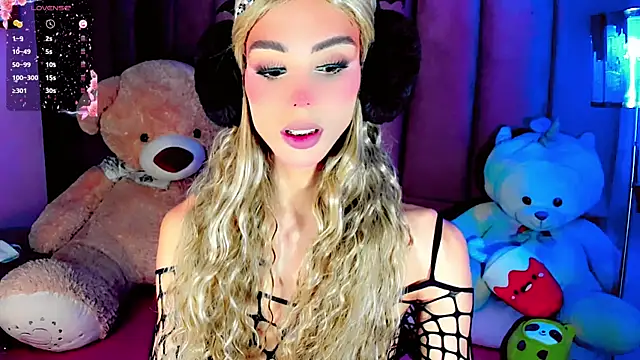 dollswit01 online show from January 18, 2026, 3:27 pm