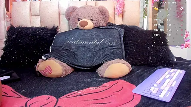 Maavca  online show from October 24, 2025, 8:05 pm