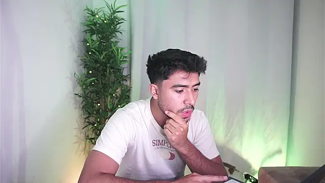 dam0n fr0st online show from May 28, 2026, 11:13 pm