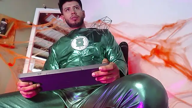 Colby brown03 online show from October 28, 2025, 7:27 pm