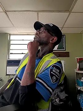 Snapshot of Txdarkmeat74 chatting on February 9, 2026, 6:45 pm Txdarkmeat74 online show from February 9, 2026, 6:45 pm