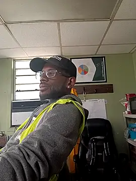 Snapshot of Txdarkmeat74 chatting on February 25, 2026, 6:17 pm Txdarkmeat74 online show from February 25, 2026, 6:17 pm