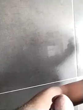 Snapshot of max_pane98 chatting on October 15, 2025, 5:51 am max pane98 online show from October 15, 2025, 5:51 am