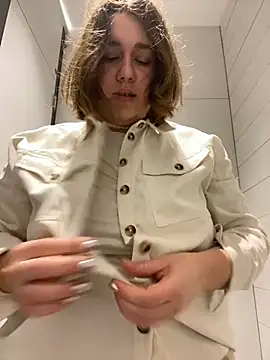 SuzieMurray online show from December 11, 2024, 9:19 am