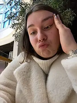 SuzieMurray online show from December 17, 2024, 12:22 pm