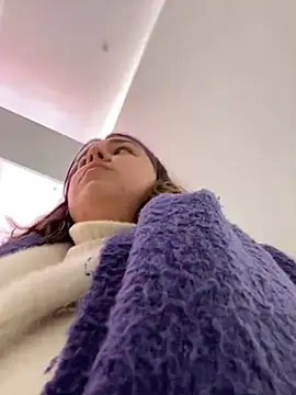 SuzieMurray online show from December 21, 2024, 9:23 am