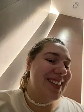 SuzieMurray online show from February 27, 2025, 8:17 am