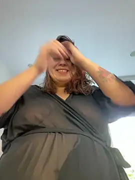 SuzieMurray online show from September 26, 2025, 10:19 am