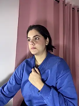 kimberlyhills1 online show from February 19, 2026, 4:36 pm