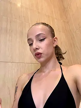 Snapshot of CaseyStar chatting on December 4, 2024, 10:46 am CaseyStar online show from December 4, 2024, 10:46 am