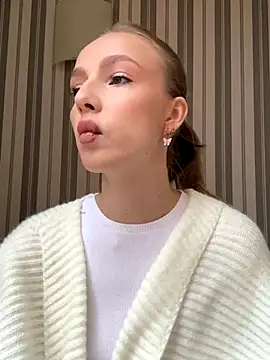 Snapshot of CaseyStar chatting on December 5, 2024, 9:28 am CaseyStar online show from December 5, 2024, 9:28 am