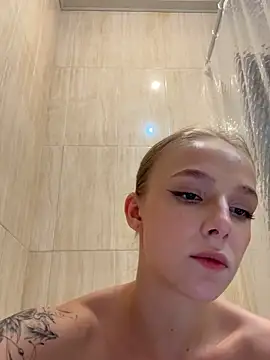 Snapshot of CaseyStar chatting on December 6, 2024, 8:29 pm CaseyStar online show from December 6, 2024, 8:29 pm