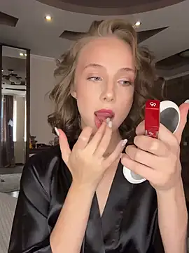 Snapshot of CaseyStar chatting on December 13, 2024, 11:02 am CaseyStar online show from December 13, 2024, 11:02 am