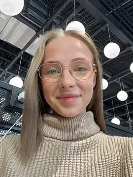 Snapshot of CaseyStar chatting on January 15, 2025, 10:17 am CaseyStar online show from January 15, 2025, 10:17 am