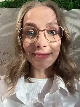 Snapshot of CaseyStar chatting on January 29, 2025, 1:07 pm CaseyStar online show from January 29, 2025, 1:07 pm