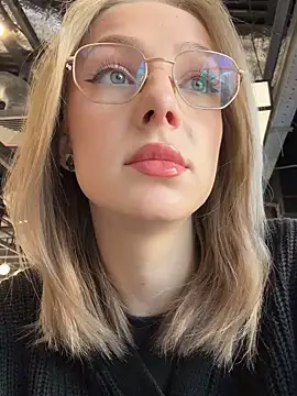 Snapshot of CaseyStar chatting on February 10, 2025, 9:25 am CaseyStar online show from February 10, 2025, 9:25 am