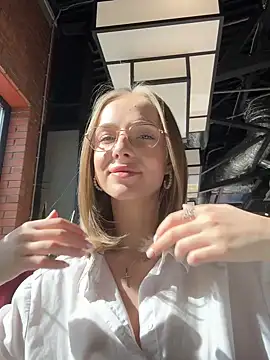 Snapshot of CaseyStar chatting on March 2, 2025, 9:31 am CaseyStar online show from March 2, 2025, 9:31 am